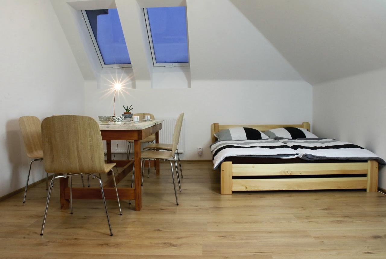 Apartmany Za Sakurou 호도닌 외부 사진