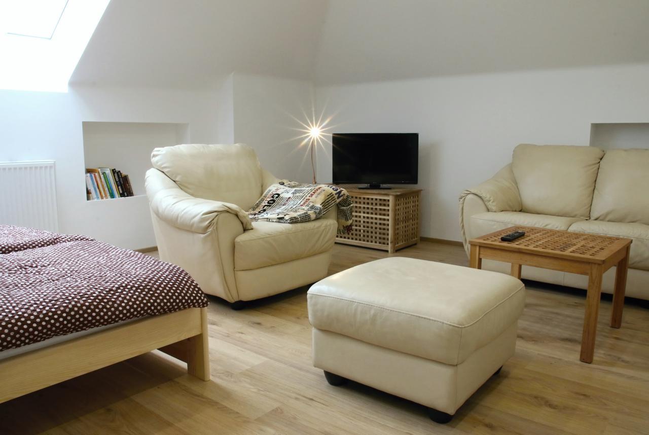 Apartmany Za Sakurou 호도닌 외부 사진