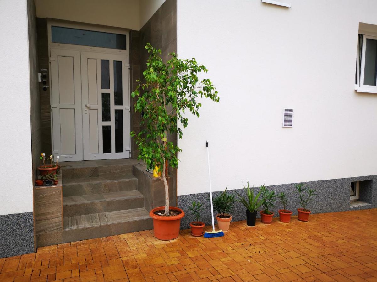 Apartmany Za Sakurou 호도닌 외부 사진